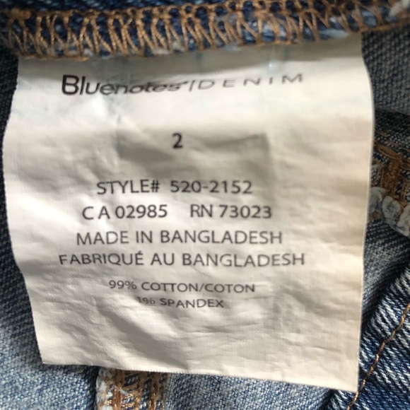 Size 2 Curvy Stretch Mom Shorts - Picture 4 of 5